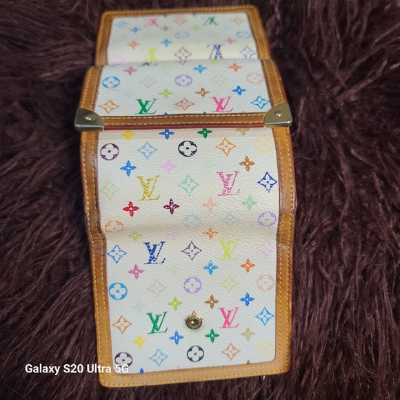AUTHENTIC LOUIS VUITTON WHITE TRI-FOLD MULTI COLOR.  FREE KEY CHAIN - Picture 8 of 9
